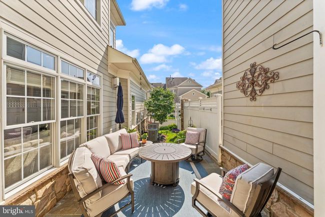 18985 Coreopsis Ter, Townhouse with 3 bedrooms, 4 bathrooms and null parking in LEESBURG VA | Image 75