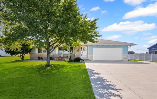 209 W Main St, Royal, IL, 61871-6021 | Card Image