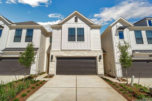 13668 Giovannis Gdn, San Antonio, TX, 78253-3002 | Card Image
