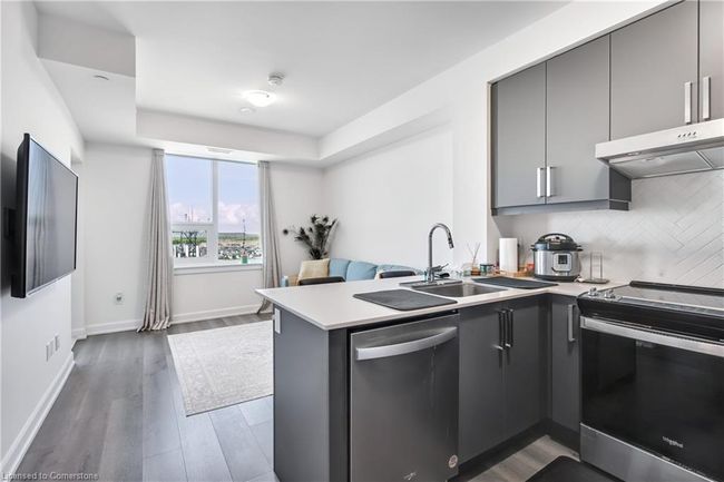 1703 - 3220 William Coltson Ave, House attached with 1 bedrooms, 1 bathrooms and 1 parking in Oakville ON | Image 7