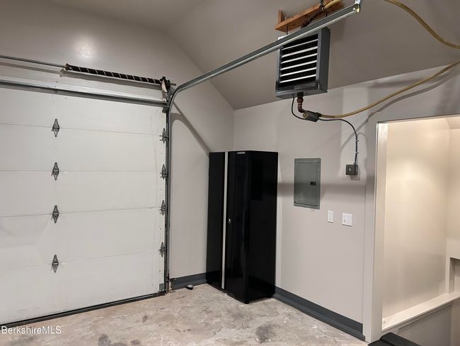 heater in garage | Image 37