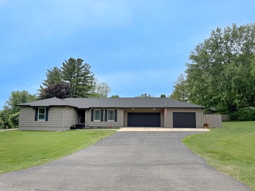 150 S Hickory Ln, Oregon, IL, 61061-9771 | Card Image