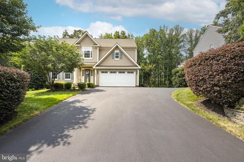 7891 Meadowgate Dr, MANASSAS, VA, 20112-4669 | Card Image