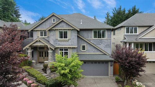 4569 162nd Ln Se, Bellevue, WA, 98006-7122 | Card Image