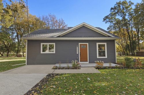 N6620 Forest Road, Sugar Creek, WI, 53121 | Card Image