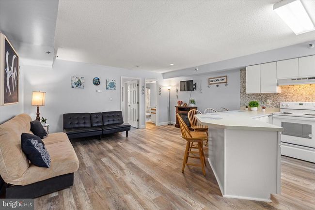 UNIT-106 - 109 Caroline St, Condo with 1 bedrooms, 1 bathrooms and null parking in OCEAN CITY MD | Image 5