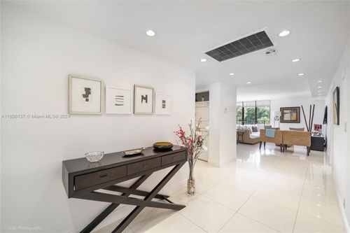 apt-227-161 Crandon Blvd, Key Biscayne, FL, 33149-1548 | Card Image