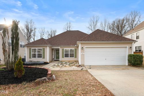 808 Red Oak Tree Dr, Fuquay Varina, NC, 27526-4968 | Card Image