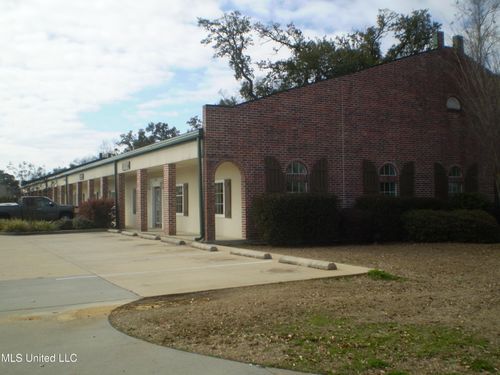 ste-h-925 Tommy Munro Dr, Biloxi, MS, 39532-2134 | Card Image