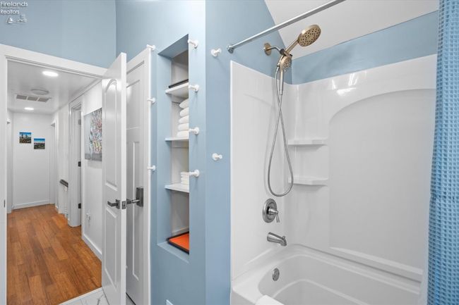 202 Plum Ave, House other with 5 bedrooms, 3 bathrooms and null parking in Lakeside OH | Image 33