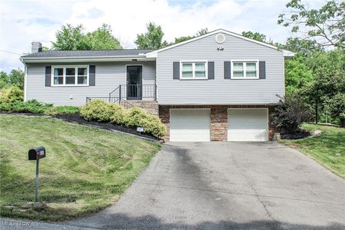 6221 Gault Rd, Canfield, OH, 44406-9728 | Card Image