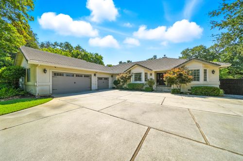 3401 Toro Way, Redding, CA, 96002-9763 | Card Image