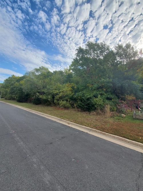 116 Doc Mac Dr, Boscobel, WI, 53805-1762 | Card Image