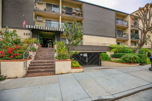 217-365 Burchett St, Glendale, CA, 91203 | Card Image