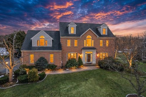 4 Gale Meadow Way, Westborough, MA, 01581-2652 | Card Image