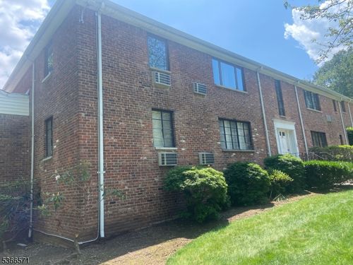 1-22 Troy Dr, Springfield, NJ, 07081-2019 | Card Image