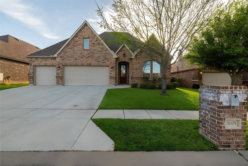 3005 S College Ave, Decatur, TX, 76234-4241 | Card Image