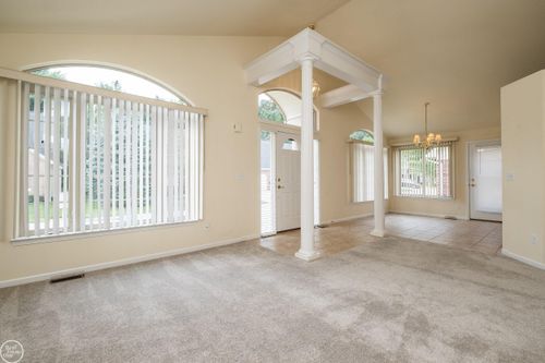 16611 Ventura Cir, Clinton Township, MI, 48038-7318 | Card Image