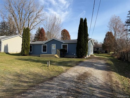 2218 Disch St, Flushing, MI, 48433-2520 | Card Image