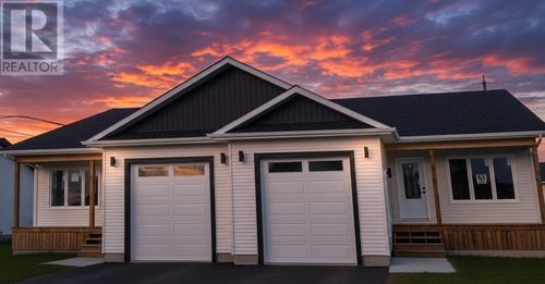 41 Waterton Street, Gander, NL, A1V1E2 | Card Image
