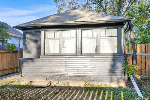 1668 Ottawa St, Regina, SK, S4P1N9 | Card Image