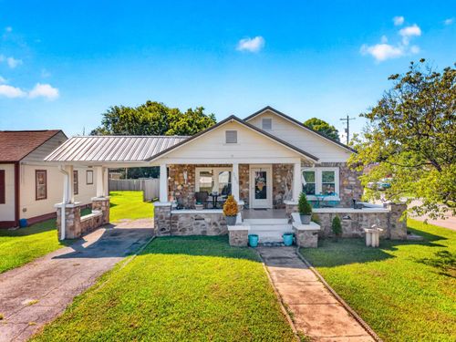 151 Douglas Ave, Newport, TN, 37821-2213 | Card Image