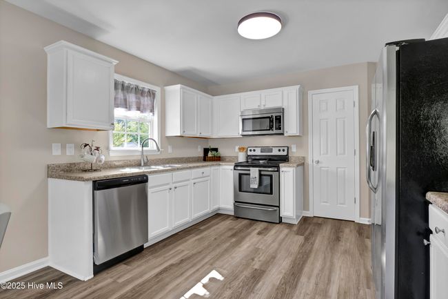 304 Big Tree Ln, House other with 3 bedrooms, 2 bathrooms and 1 parking in Chinquapin NC | Image 12