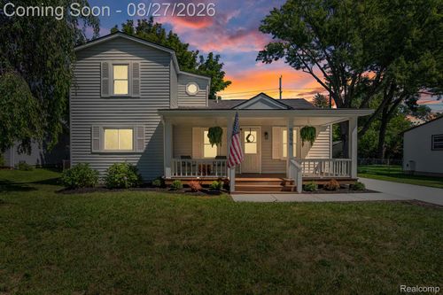 9054 Oakview St, Plymouth, MI, 48170-4052 | Card Image