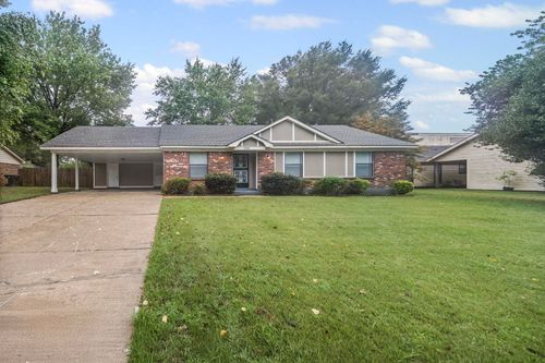 5999 Pebblehill Dr, Bartlett, TN, 38135-2323 | Card Image