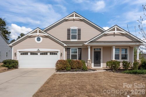 7902 Meridale Forest Dr, Charlotte, NC, 28269-3468 | Card Image