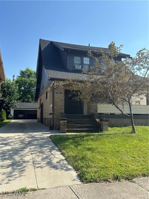 7911 Snow Rd, Parma, OH, 44129-3150 | Card Image