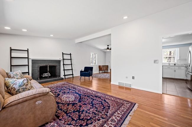 21 Driscoll Dr, House other with 4 bedrooms, 3 bathrooms and 6 parking in Framingham MA | Image 7