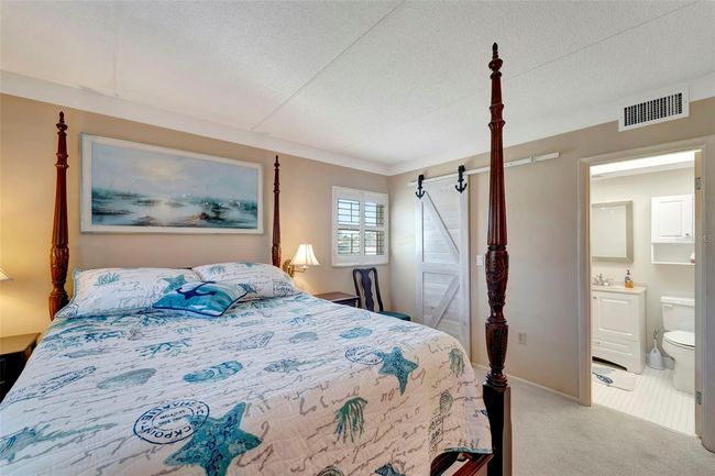 APT-107 - 649 Tamiami Trl S, Condo with 2 bedrooms, 2 bathrooms and null parking in Venice FL | Image 14