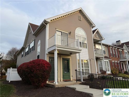 1941 Willings Ln, Hellertown, PA, 18055-2822 | Card Image