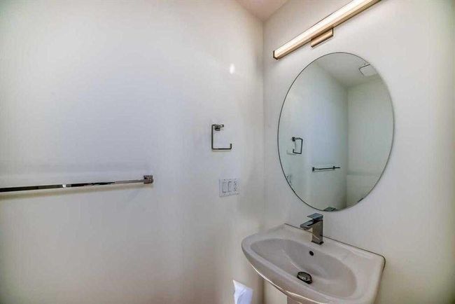 330 Sage Hill Cir Nw, Townhouse with 3 bedrooms, 2 bathrooms and 3 parking in Calgary AB | Image 49