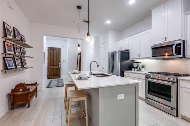 UNIT-1106 - 5015 Meridian Ln, Condo with 3 bedrooms, 3 bathrooms and null parking in Addison TX | Image 16