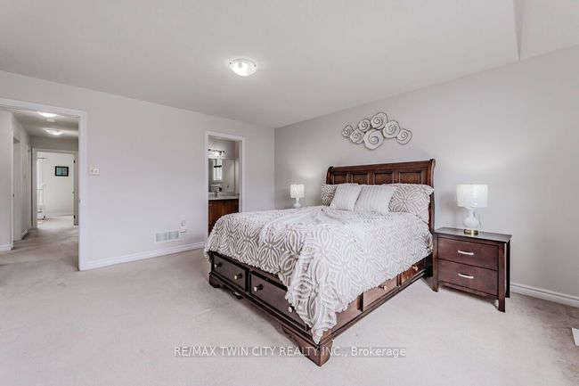 135 Harding St, House other with 3 bedrooms, 3 bathrooms and 1 parking in Kitchener ON | Image 22