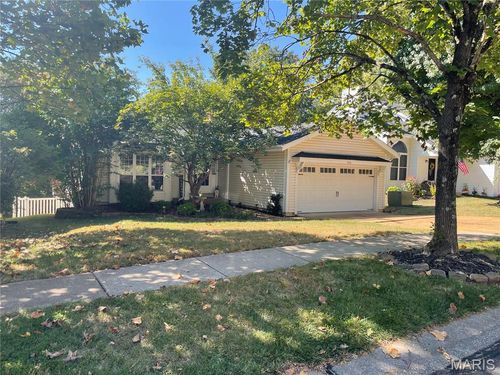 556 Elm Crossing Ct, Ballwin, MO, 63021-7478 | Card Image