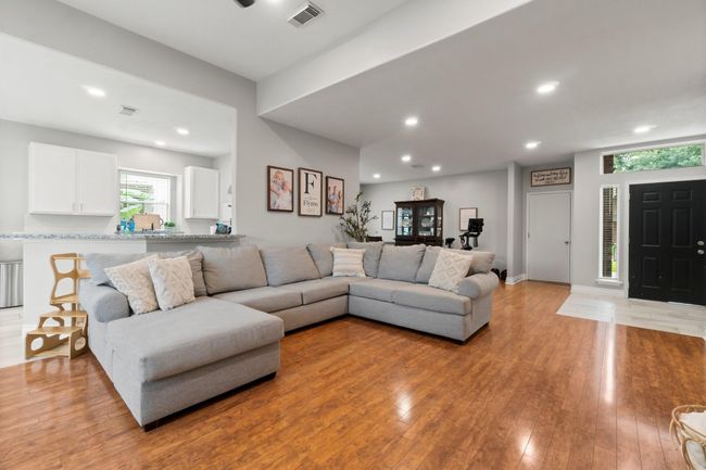 23803 Spring Way Dr, House other with 4 bedrooms, 2 bathrooms and 2 parking in Spring TX | Image 8