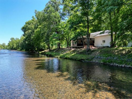 198 Riverbend Dr, Hayesville, NC, 28904-7749 | Card Image