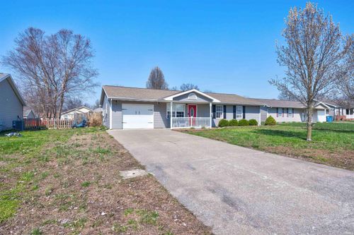 325 Carrie Cv, Chandler, IN, 47610-9147 | Card Image