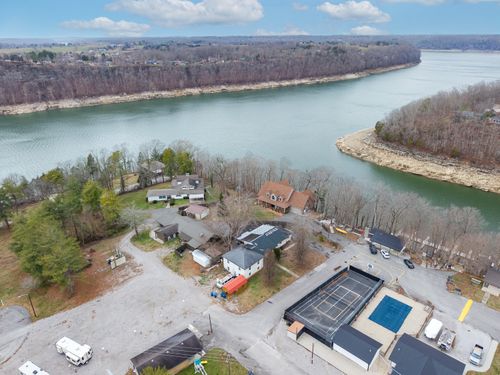 105 Villager Resort Dr, Somerset, KY, 42503-8053 | Card Image