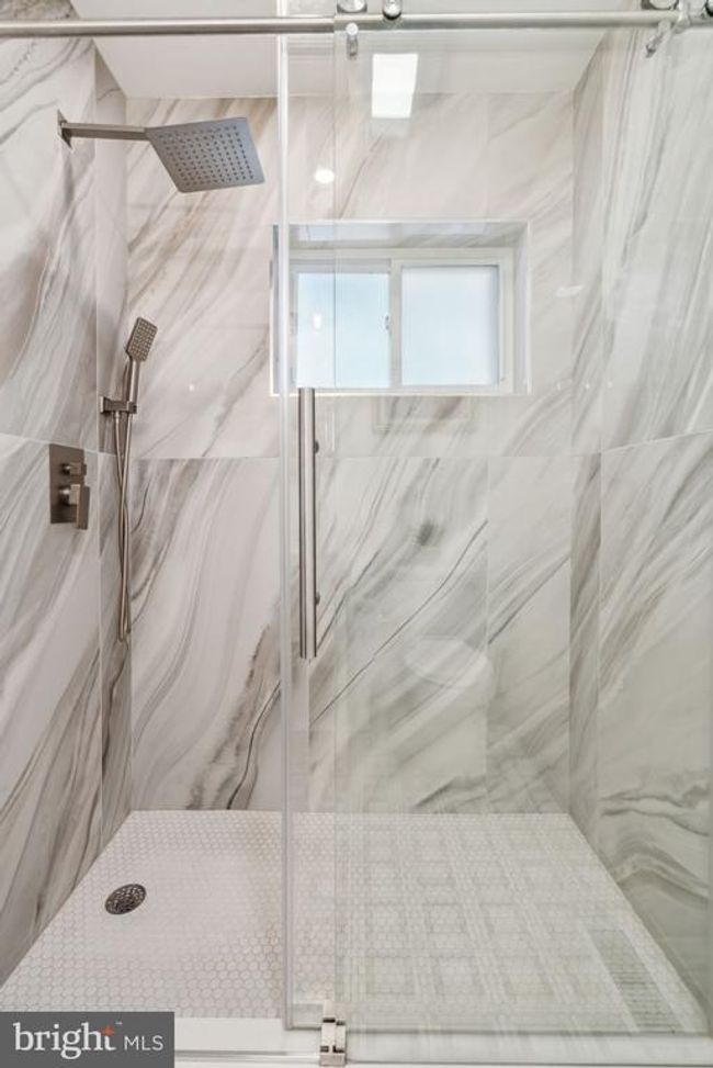 2203 Race St, Townhouse with 3 bedrooms, 3 bathrooms and null parking in PHILADELPHIA PA | Image 32