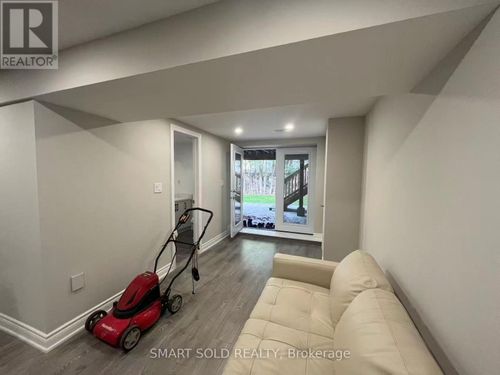 45 Abbeywood Trail, North York, ON, M3B3B4 | Card Image