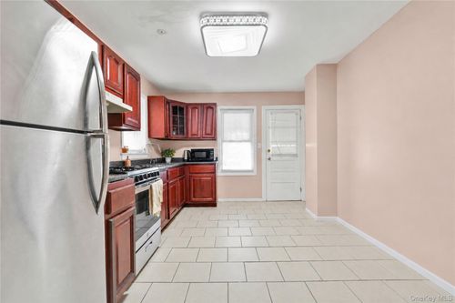 11533 146th Street, New York, NY, 11436 | Card Image