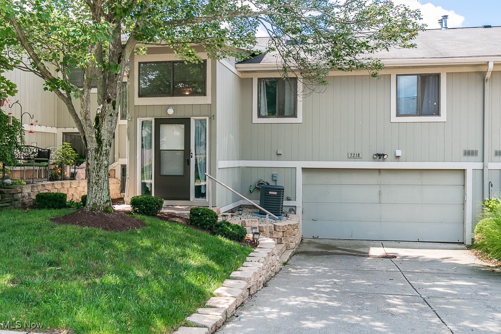 Jester Pl, Concord Township, OH 44077
