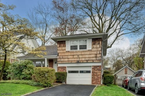 26 Rawley Pl, Millburn, NJ, 07041-1518 | Card Image