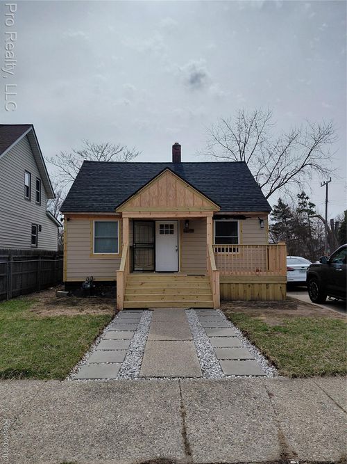 13124 Flanders St, Detroit, MI, 48205-4084 | Card Image