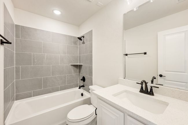 11916 Serval St, House other with 4 bedrooms, 3 bathrooms and null parking in Godley TX | Image 18