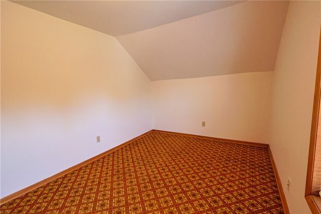 Upstairs bedroom | Image 16